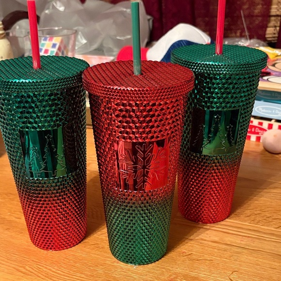 holiday style Other - Holiday Style Red and Green Holiday Tumblers 23.5 oz